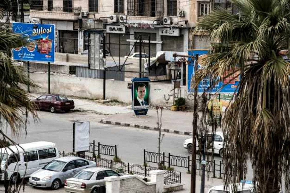 damasc poster al assad siria aprilie 2019 foto shutterstock