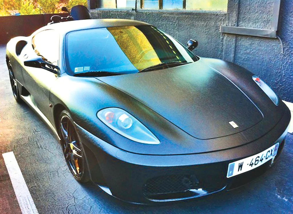 
    Ferrari  