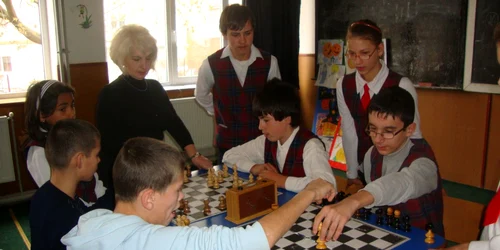 Campionat de şah pentru elevi, la Primăria Capitalei