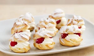 choux a la creme cu frisca 580x400 0 jpeg