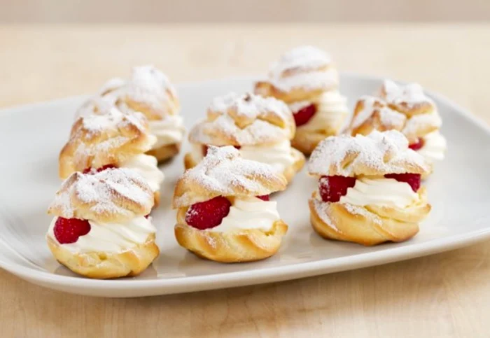 
    Răsfaţă-te cu choux a la creme cu frişcă!clickpoftabuna.ro  