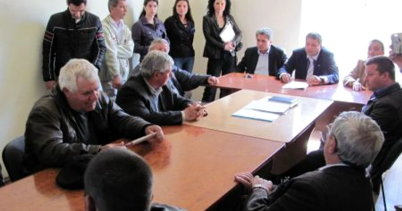 Prefectul i-a anunţat pe edili şi pe consilieri, încă din luna mai, că a fost dizolvat Consiliul