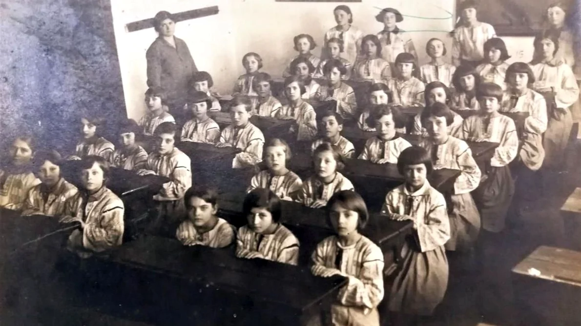 Temniţa şi educaţia în regimul burghezo – moşieresc jpeg