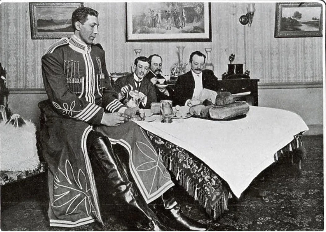 Feodor Andreevici Makhnov a murit din cauza reumatismului la 34 de ani. 