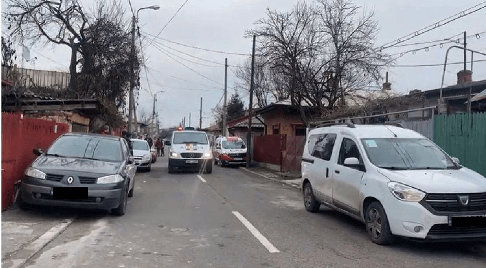 Un bucureștean a încercat să-și ucidă soția, iar când au ajuns polițiștii a dat foc casei