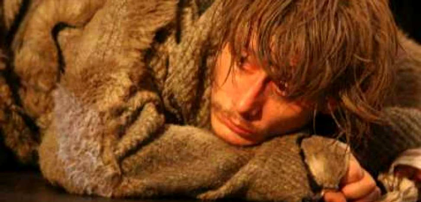 Marius Manole, în "Inimă de câine", în care joacă alături de Victor Rebengiuc, pe scena Teatrului Naţional din Bucureşti