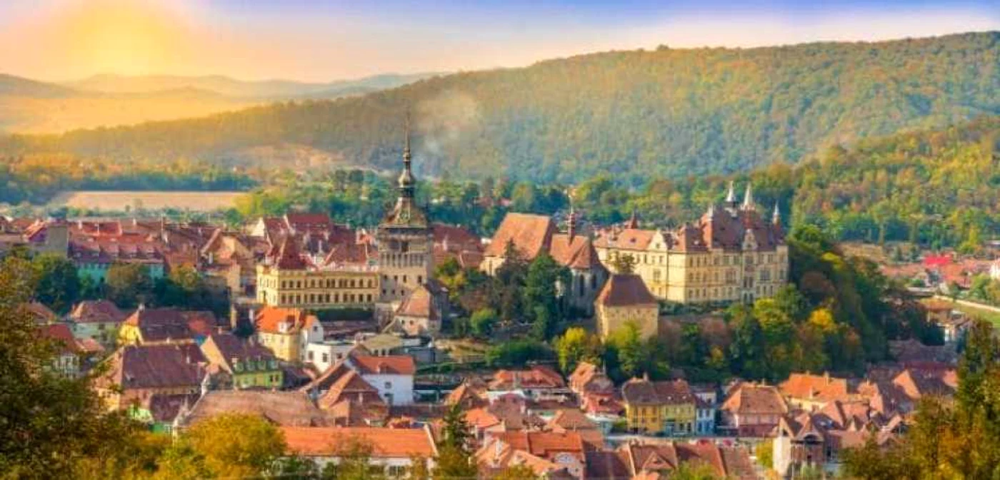 Sighişoara se numără printre zonele care l-au impresionat pe jurnalistul australian