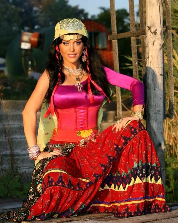 Loredana Groza în serialul "Inimă de Țigan" Foto: Instagram 