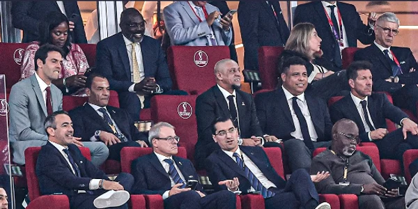 Răzvan Burleanu în Qatar FOTO Twitter 