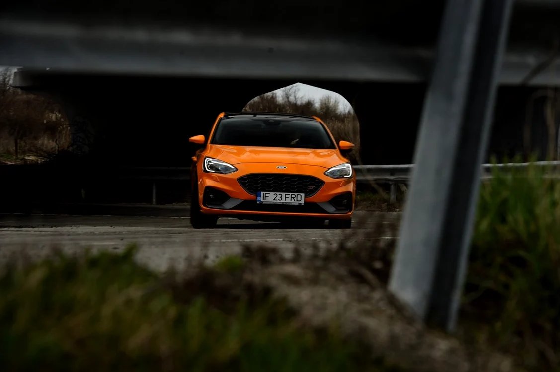 Test Drive Ford Focus ST 2.0 EcoBlue