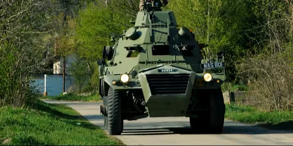 Imagini din timpul filmărilor de la Vâlcea pentru videoclipul manelistului Dani Mocanu Foto captură video You Tube