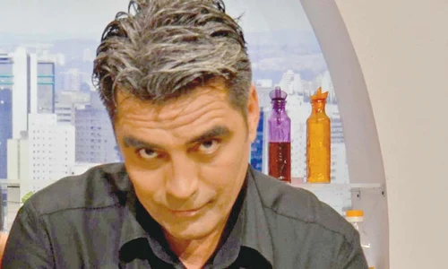 Gabriela Cristea i a transmis soţului ei, printr un mesaj  pe care l a postat pe Facebook, faptul că a depus actele de divorţ jpeg