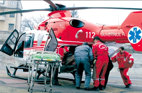La faţa locului a ajuns un elicopter SMURD