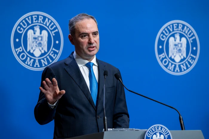 Fitch a menținut ratingul suveran al României la BBB-minus / Sursa foto: Alexandru Nazare FB