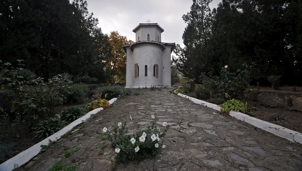 Biserica „Sfântul Atanasie” din Niculițel (© Flickr / fusion-of-horizons)