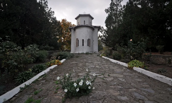 Biserica „Sfântul Atanasie” din Niculițel (© Flickr / fusion-of-horizons)