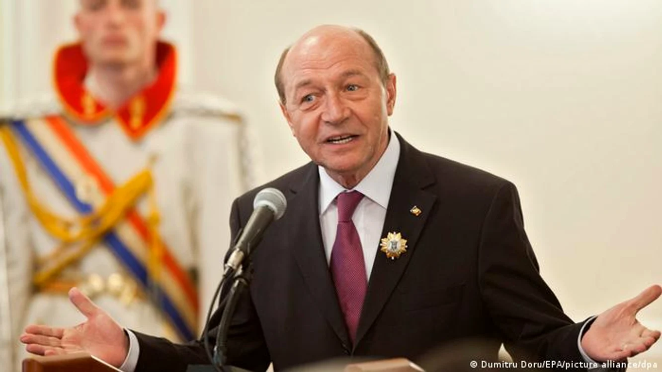 Traian Băsescu, acuzat că a împărțit banii rămași după răpirea jurnaliștilor FOTO Arhivă