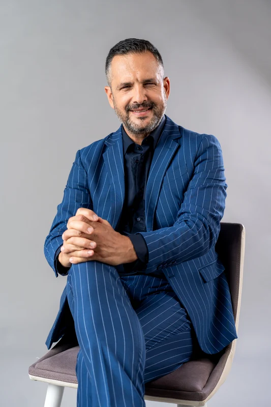 Din 26 august, Mădălin Ionescu va apărea la Antena Stars