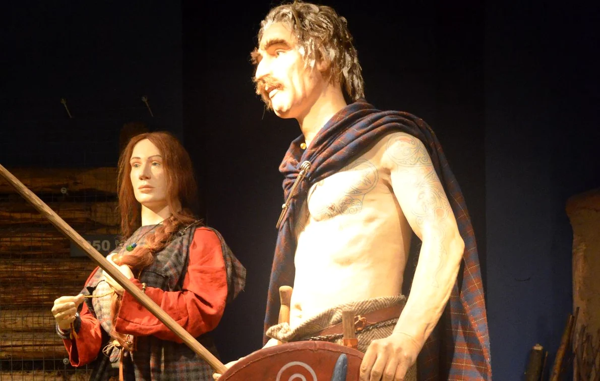 Costume celtice din perioada La Tène, escpuse la Muzeul de Arheologie din Cracovia (© Silar / Wikimedia Commons)