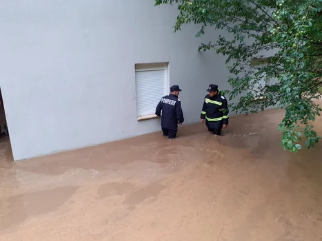 Inundatii in Hunedoara Foto ISU Hunedoara (2) jpg