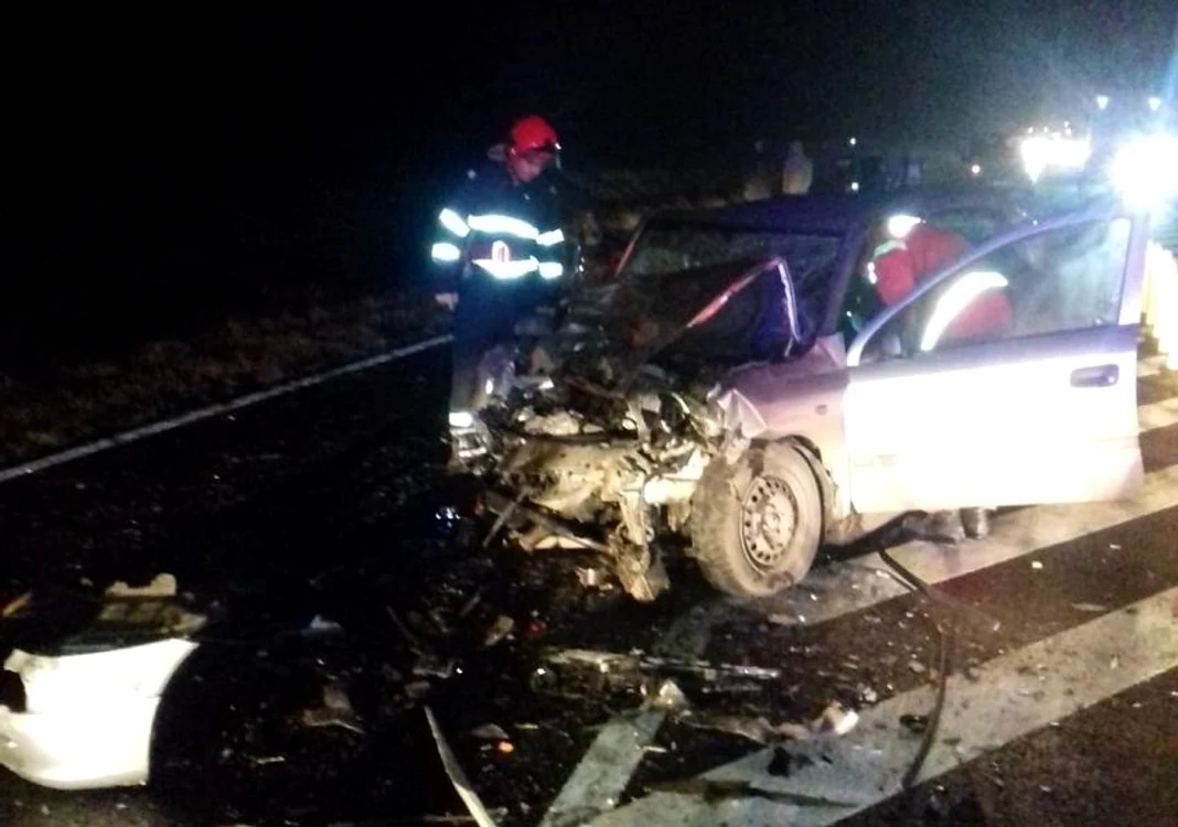 
    Accident grav pe DN2, în IalomițaFoto News.ro  