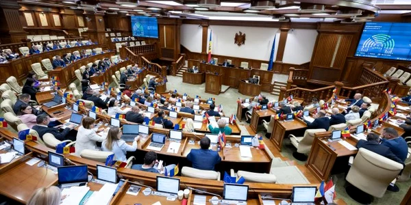 Parlament Chisinau FOTO Multimedia parlament md jpg