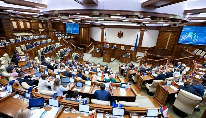 Parlamentul a refuzat înregistrarea grupului parlamentar controlat de Șor. FOTO: Parlament.md