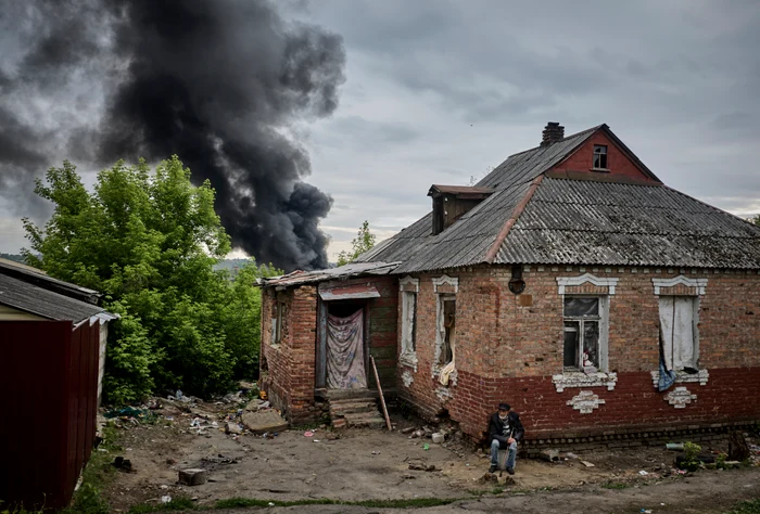 Forțele ruse bombardează satele și localitățile din regiunea nord-estică Harkov FOTO EPA-EFE