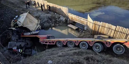 accident Vâlcea foto IPJ Vâlcea jpg