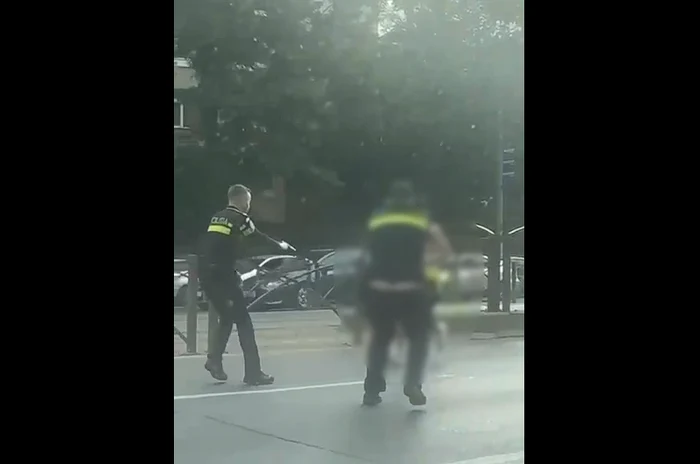 Tânărul a încercat să-i atace și pe polițiști Captură video DGPMB