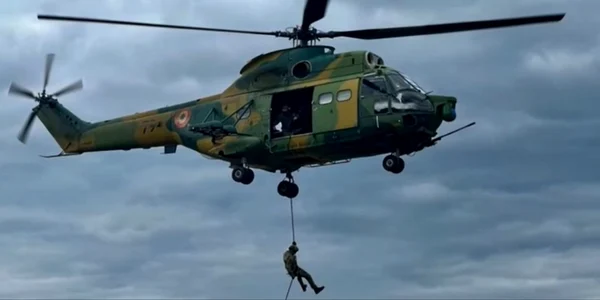 exercitii forte aeriene comando Bacau FOTO captura video