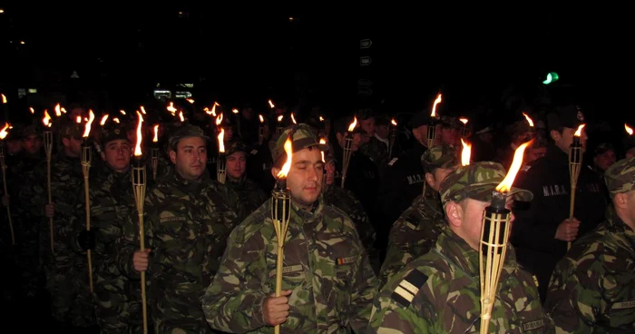 Parada "Retragerii cu Torţe"