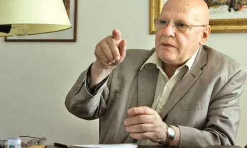 Prelegere publică susţinută de acad  Răzvan Theodorescu  la Academia de Muzică, Teatru şi Arte Plastice din Chişinău jpeg