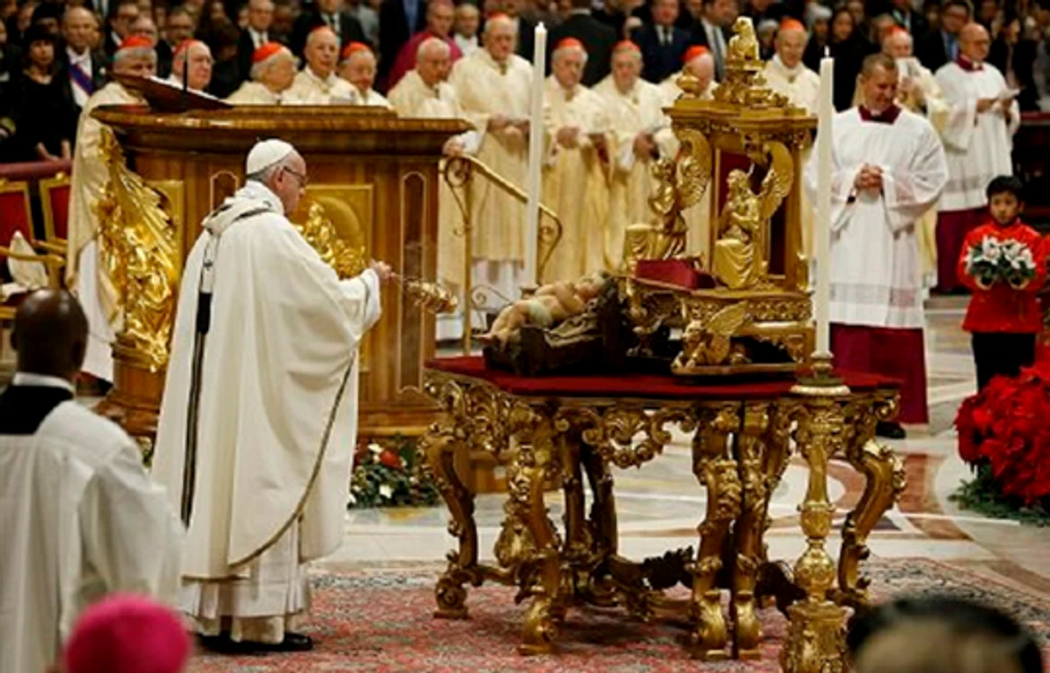
    Papa Francis a transmis tradiţionalul mesaj de Crăciun  