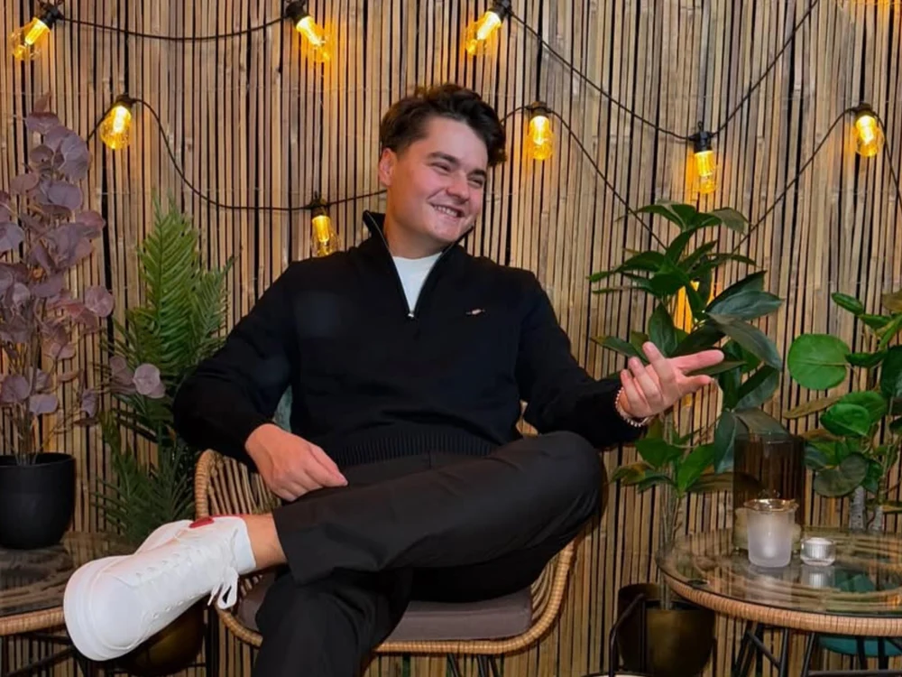 Vloggerul Selly, desemnat și în acest an cea mai urmărită persoană publică din România