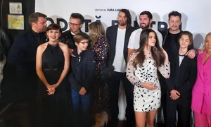 premiera film smiley gina pistol (2) jpeg