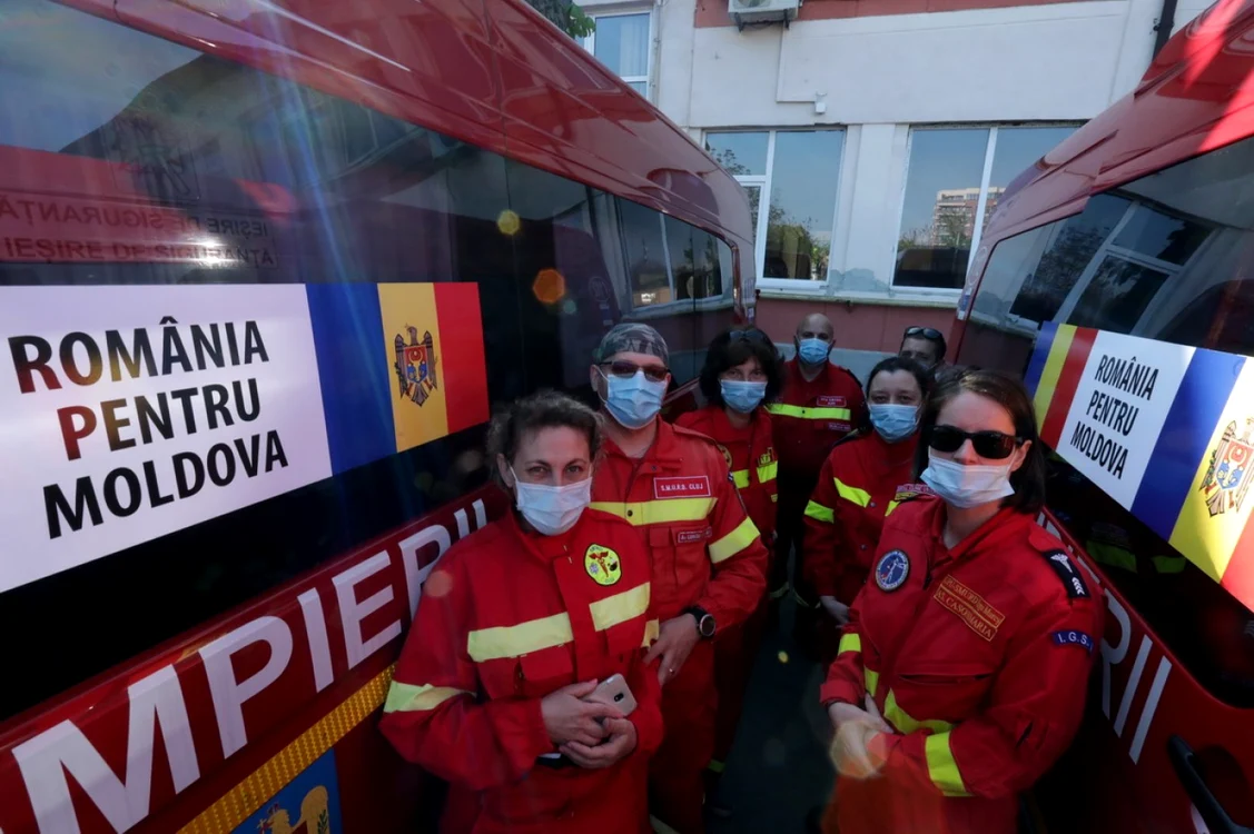Ajutor umanitar - medici - misiune în Republica Moldova împotriva epidemiei de coronavirus FOTO gov.ro