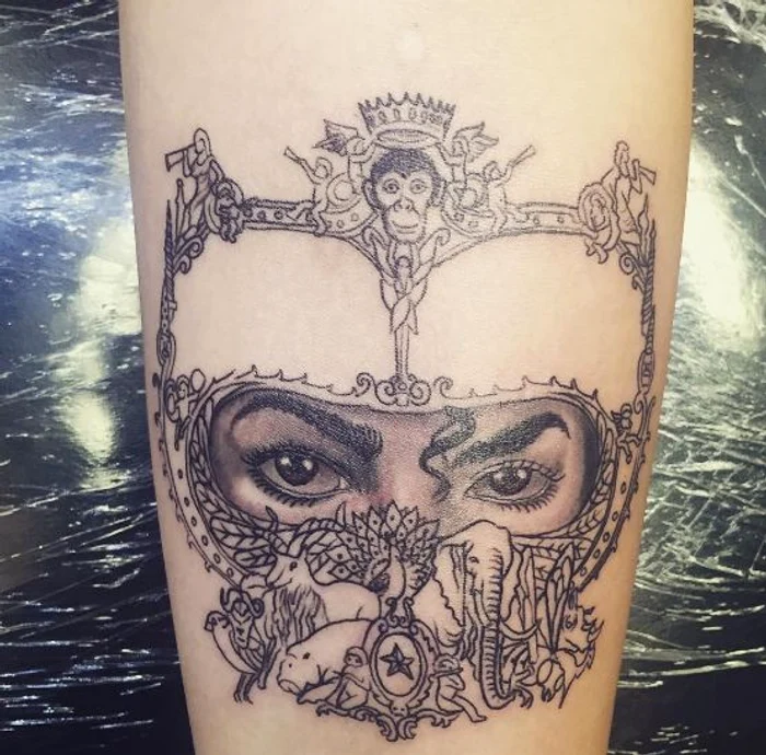 Paris și-a făcut un nou tatuaj în memoria tatălui său