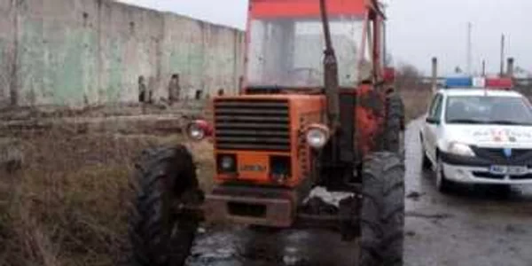 În accident a decedat şi soţia şoferului tractorului