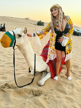 Julia Chelaru, senzații tari pe cămilă în vacanța din Dubai foto: arhiva personală 