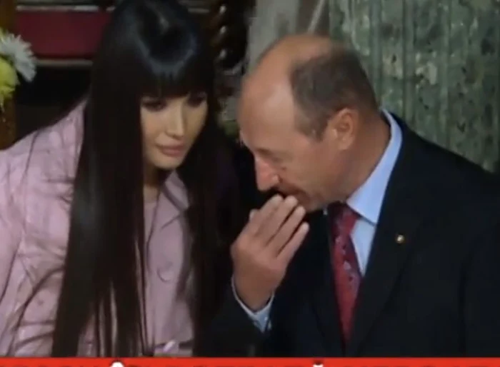 Botez nepoata lui Băsescu (CAPTURI FOTO REALITATEA)