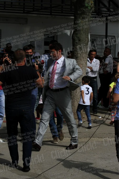 Cristi Borcea, în vizită la naşul său, Gigi Becali, închis la Jilava. (Foto: Cezar Preda)