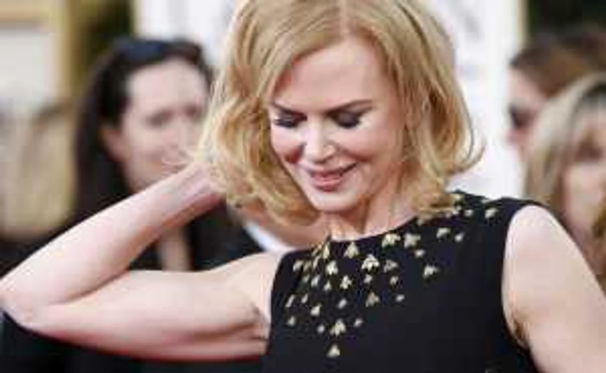 Kidman s-a enervat şi a
spus că va depune plângere împotriva fotografului. De asemenea, ea
a sunat la poliţie imediat după incident FOTO Reuters