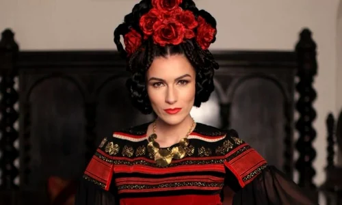 Ținute inspirate de motivele iilor romanești tradiționale, expuse la Carnavalul de la Veneția jpeg