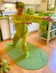 Doamna in verde, cea mai iubita femeie din New York  Sursa foto Instagram greenladyofbrooklyn   2 jpg