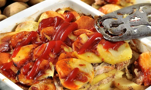 musaca carne tocata cartofi noi jpeg