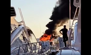 Iaht in flăcări FOTO captura FB This is  St Tropez png