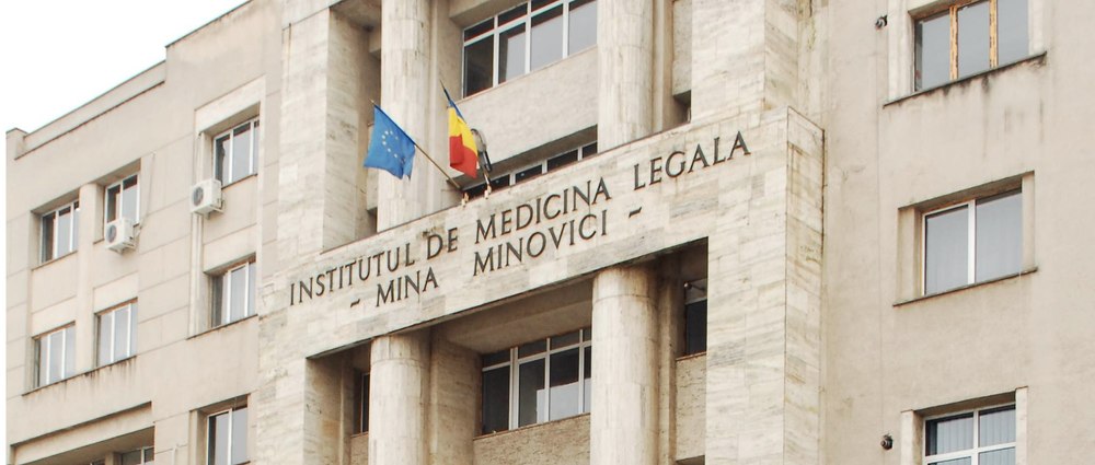 Cinci medici de la INML, puşi sub acuzare pentru muşamalizarea unui caz de malpraxis