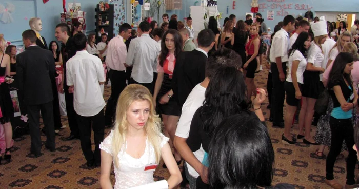 Elevii au luat cu asalt firmele pentru a vedea ofertele