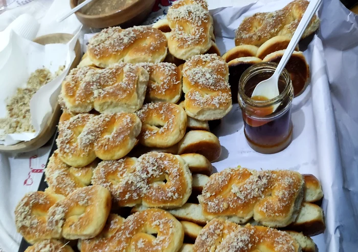 Mucenici, preparați de elevi FOTO: C. Mazilu